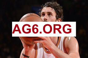 韦德：我给詹姆斯的空接都故意传歪 这样才有效果 反正他都能接住